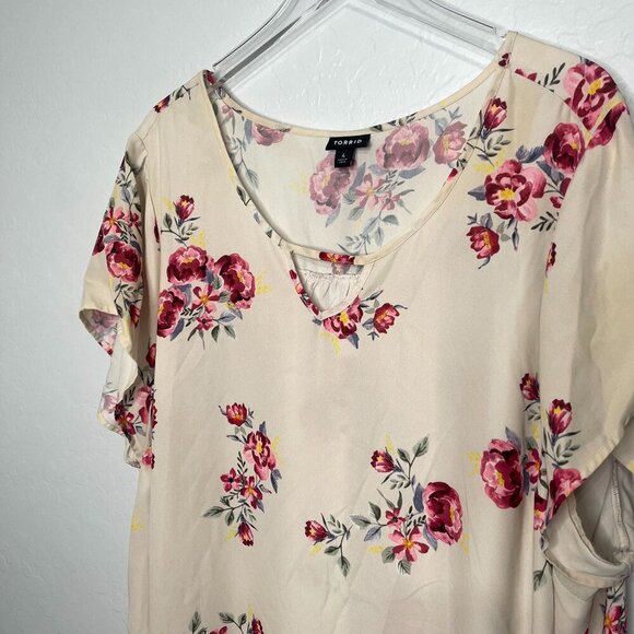 Torrid Floral Georgette Ivory Pink Blouse Top 4 4X 26 - Picture 2 of 4